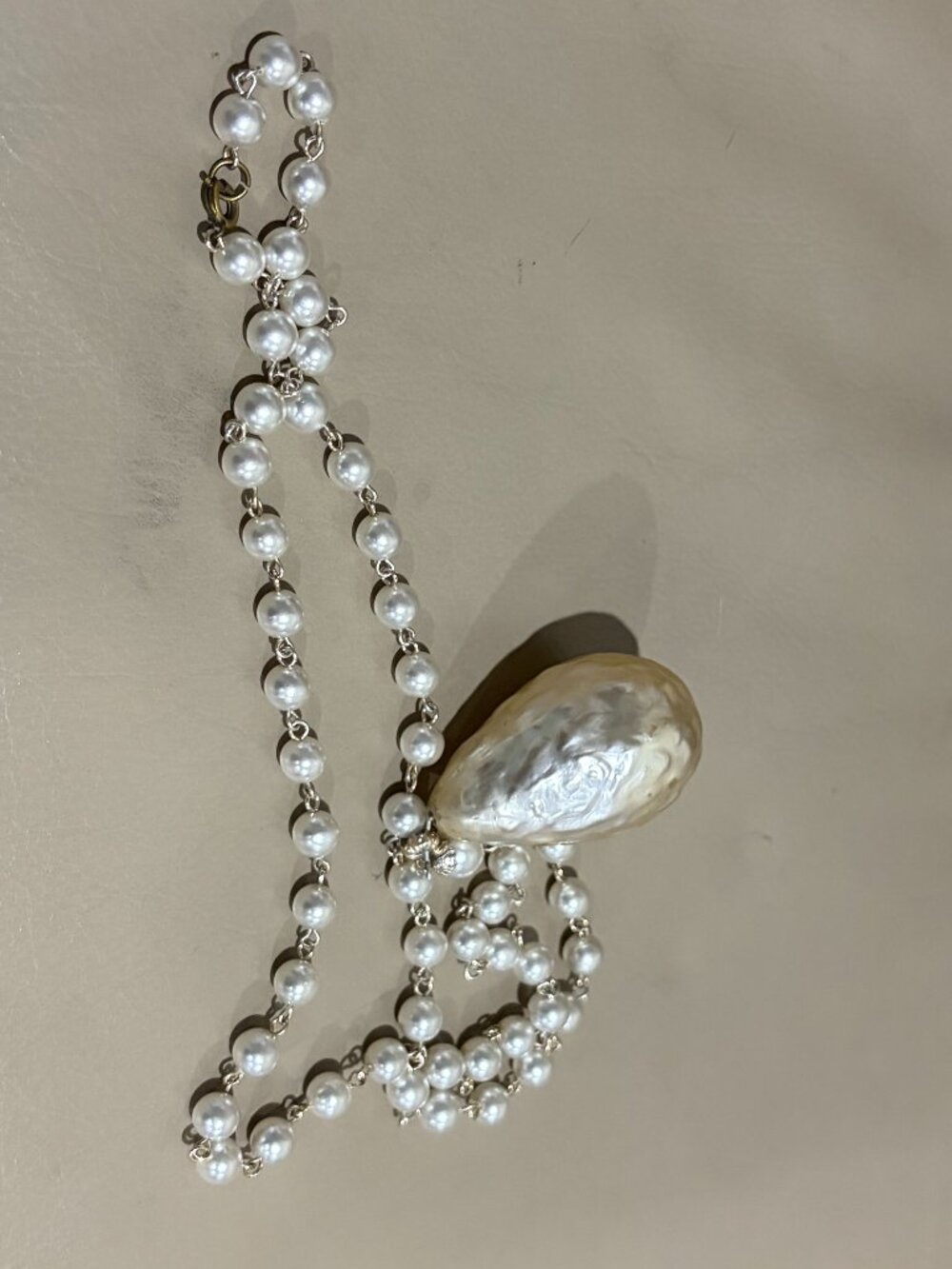 Fashion/Costume necklace (Preowned)